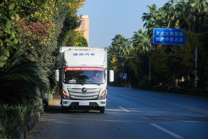 卡友复杂路况实测：欧马可S1智盈版冷藏车，体验够硬核